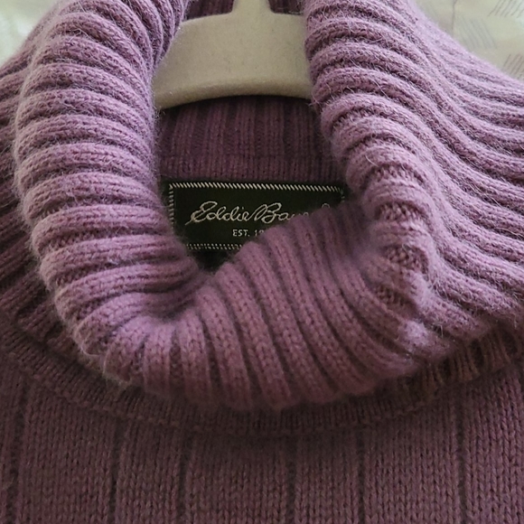 Eddie Bauer Turtleneck Sweater - Picture 6 of 7